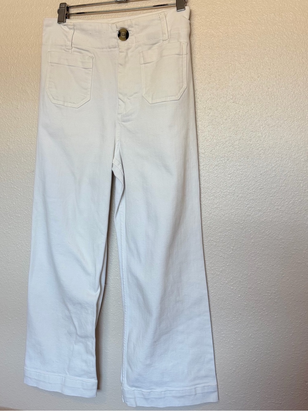 White pilcro capri jeans